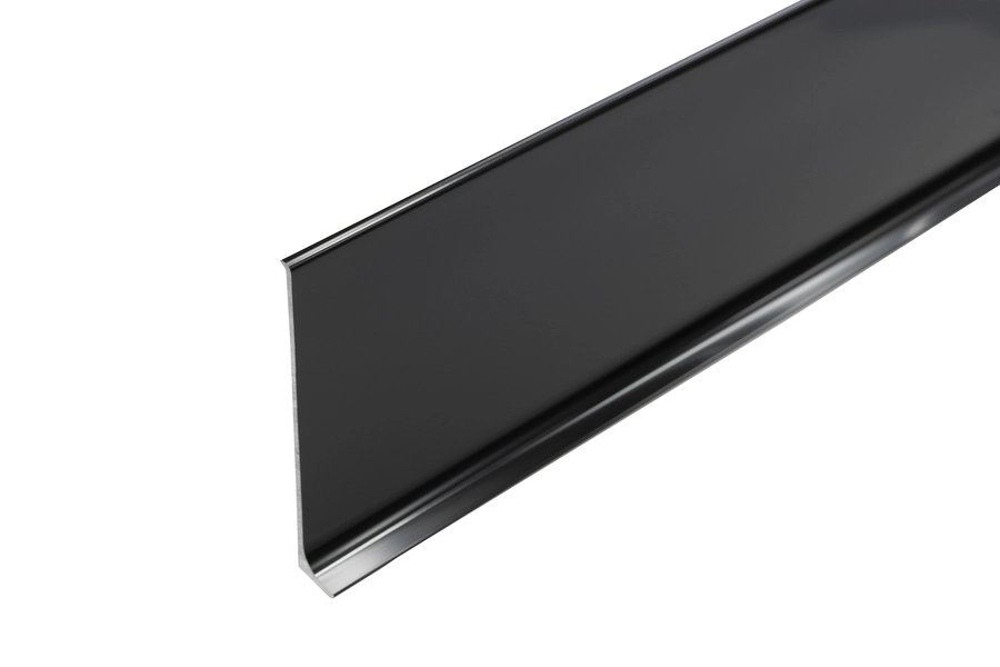 Listwa przypodłogowa aluminiowa czarna RAL9005 cokół Creativa LP80
